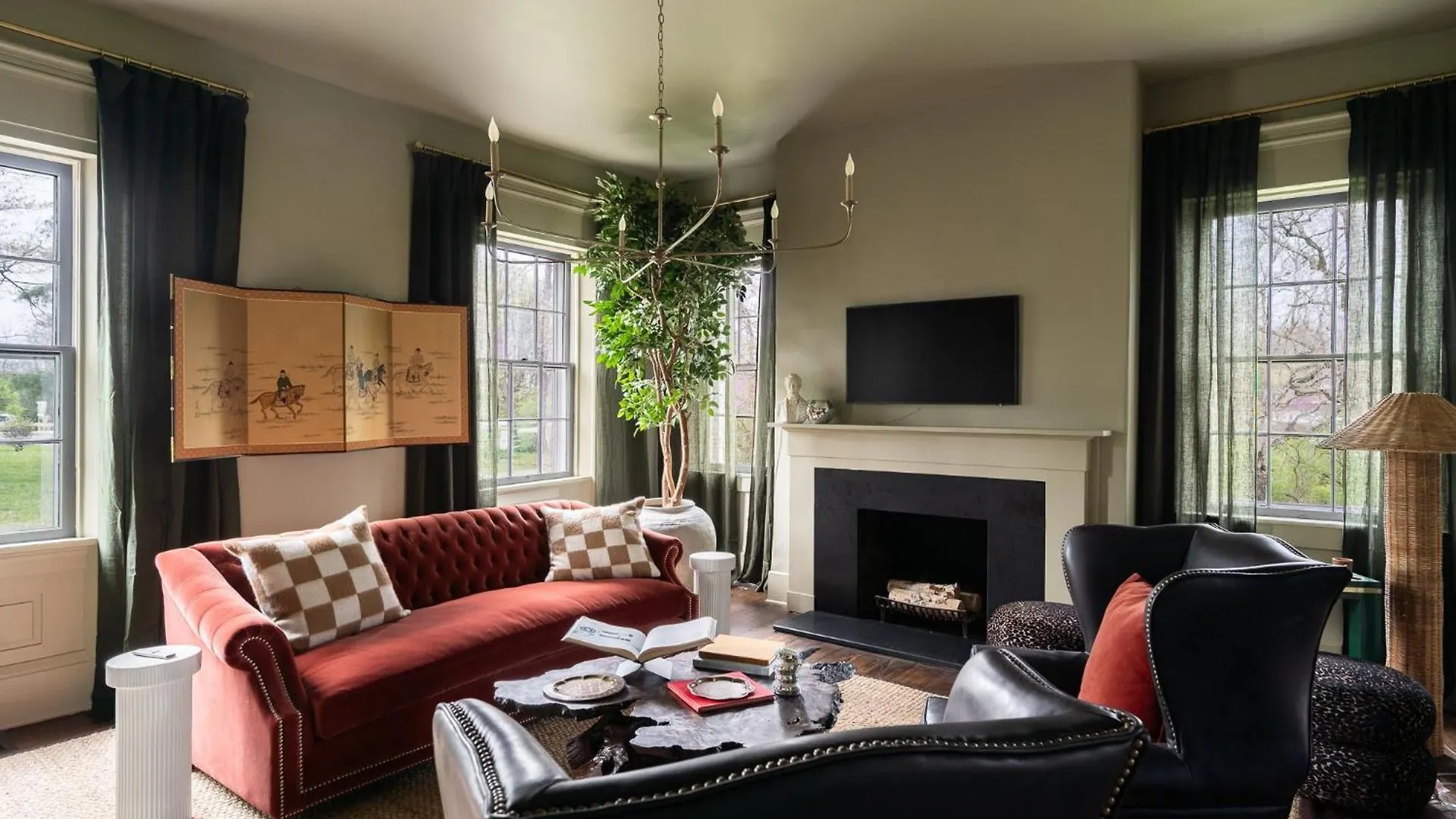 Historic Louisville Estate Luxe & Spacious Stay United States